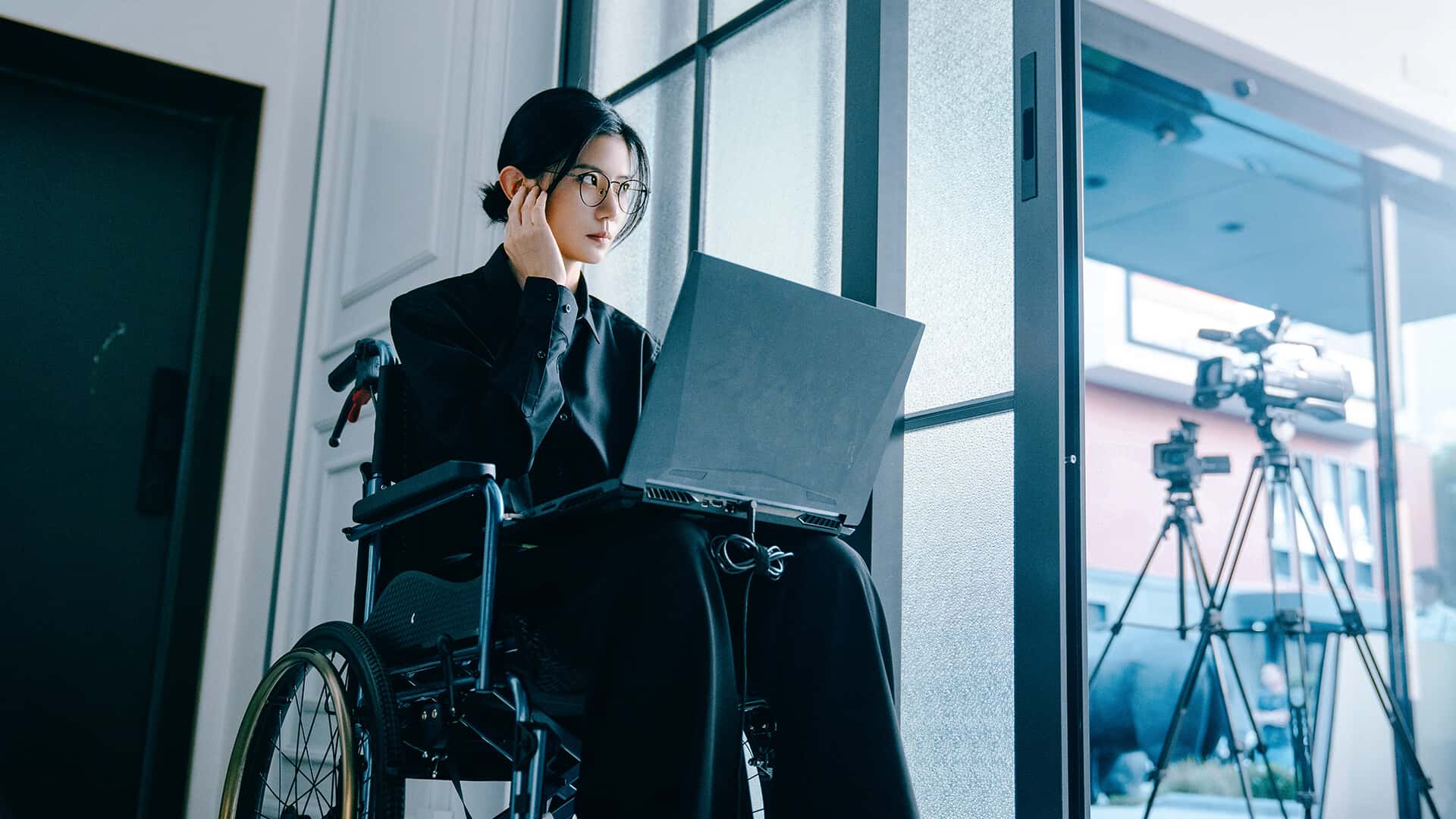 恶校游戏 中文版封面